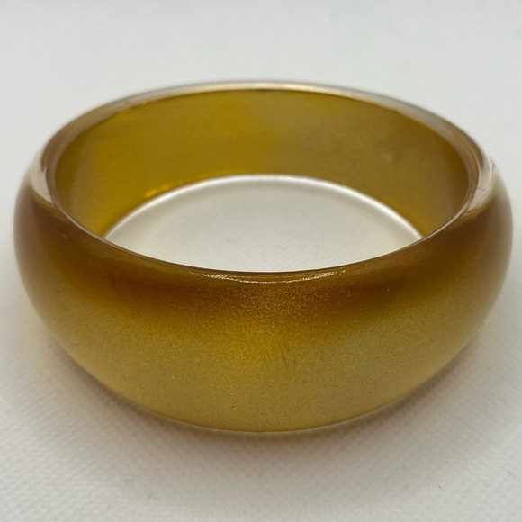 Vintage Lucite Asymmetrical Chunky Bangle Transparent Gold Clear Large Bracelet - Picture 3 of 16